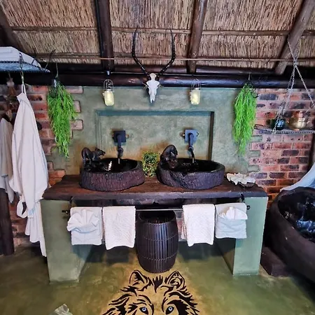 Lone Wolf'S Lair Villa Parys Exterior photo