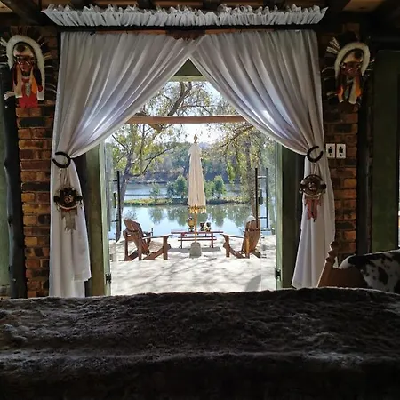 Lone Wolf'S Lair Villa Parys Exterior photo
