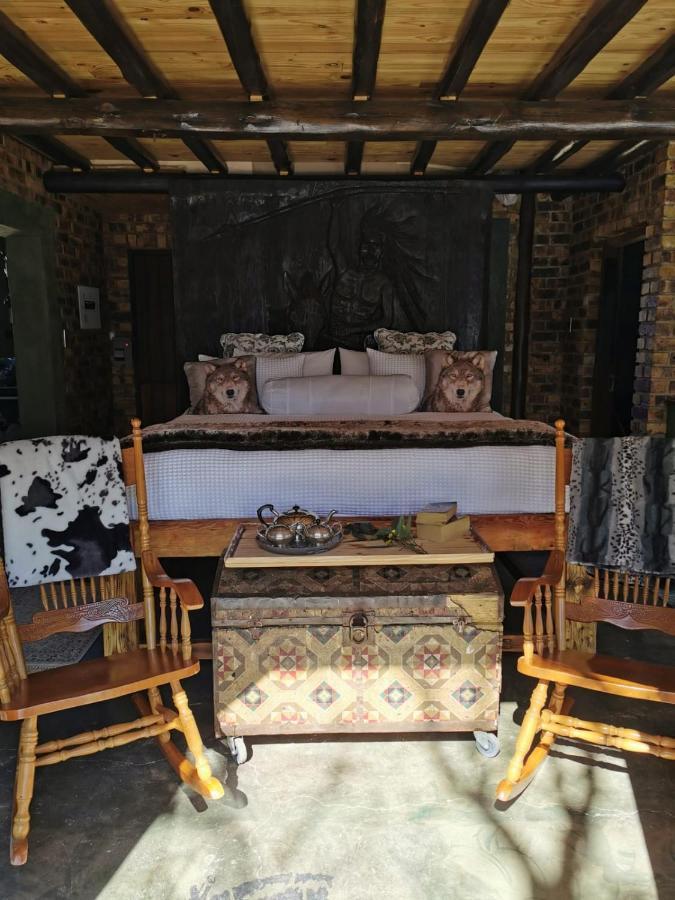 Lone Wolf's Lair Villa Parys