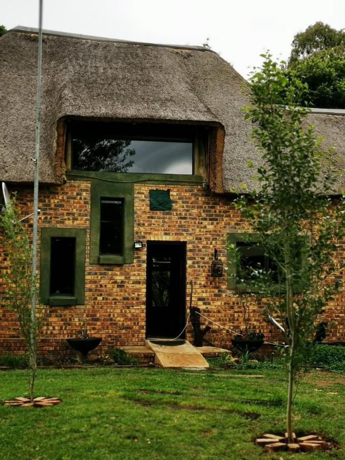 Lone Wolf's Lair Parys