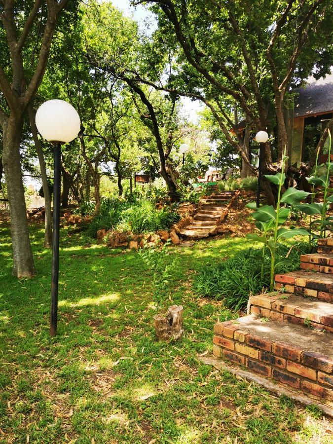 Lone Wolf's Lair Parys