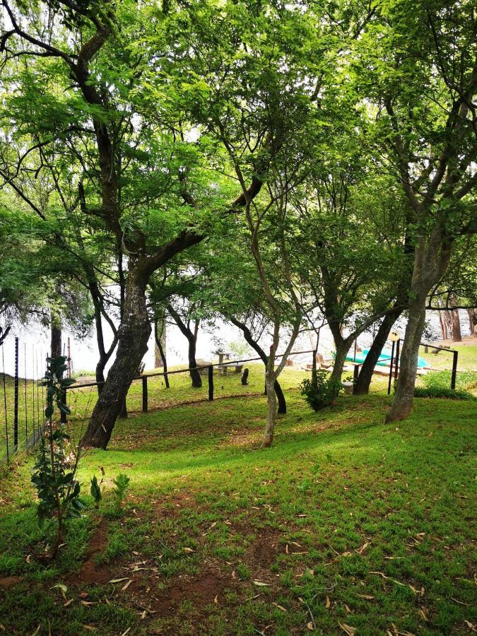 Lone Wolf's Lair Villa Parys